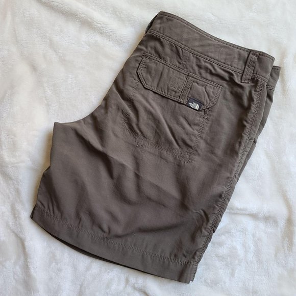 The North Face Nylon Outdoor Shorts Gray Cargo 6US